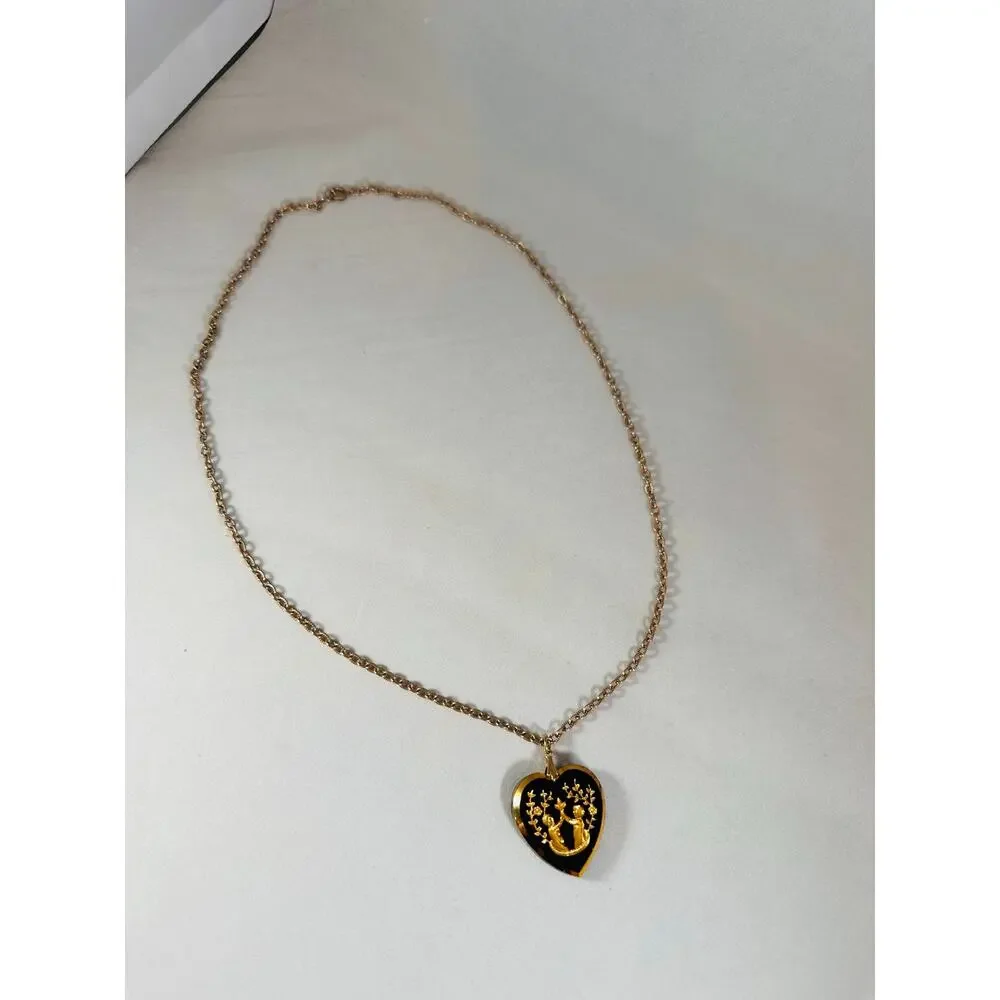 Vintage Black Heart Pendant Necklace 24